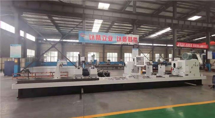 Máy khoan lỗ sâu BTA